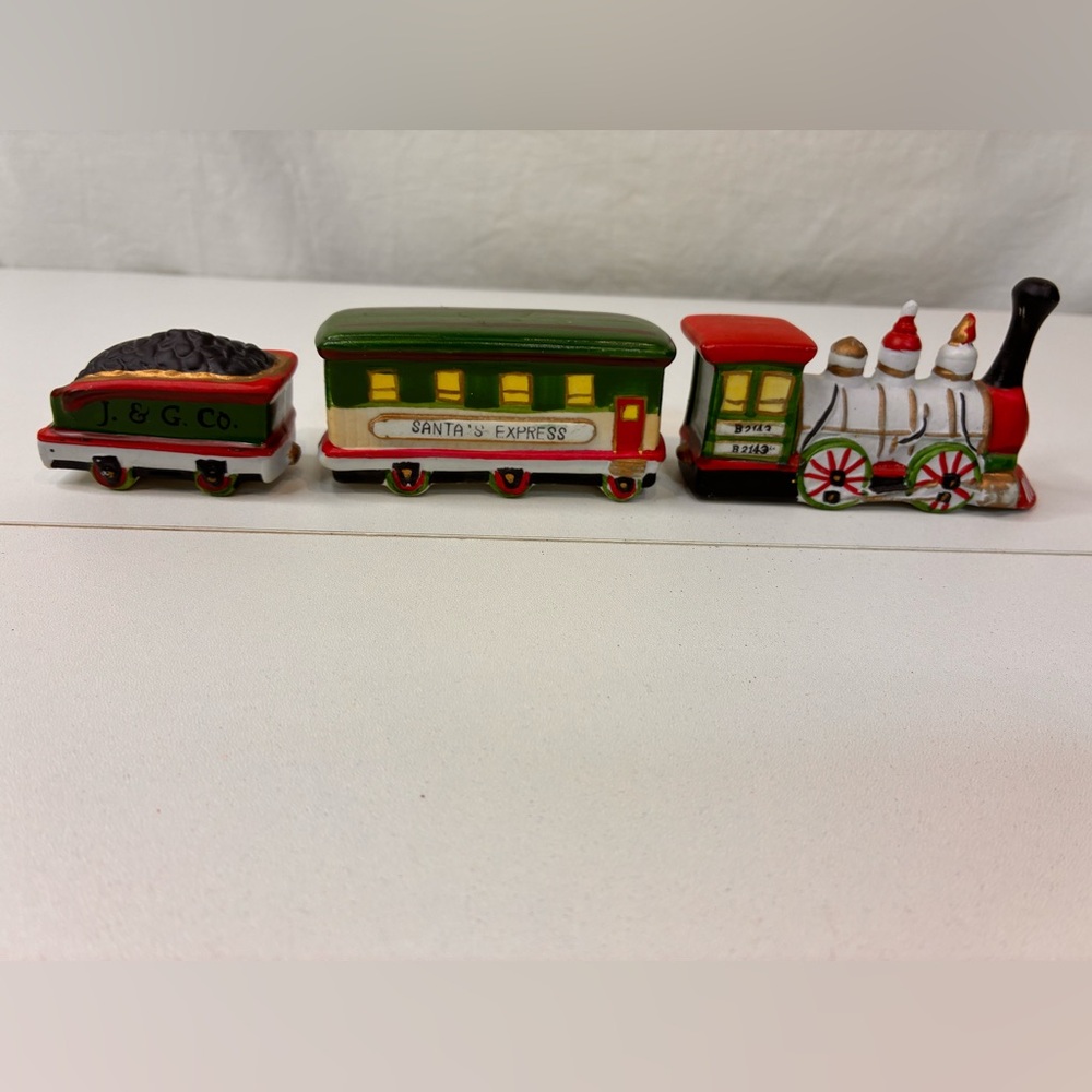 Lemax Santa's Express Train Set - Green, Red, and White